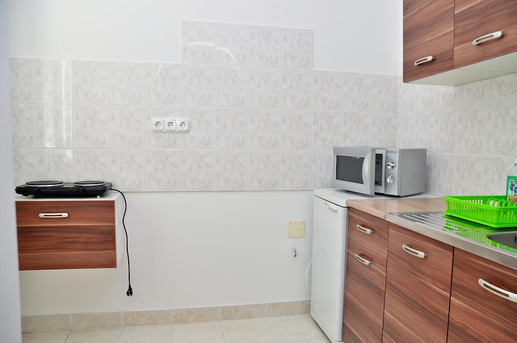 Csaladi Elmeny Apartman Es Vendeghaz Apartment Hajduszoboszlo Ruang foto